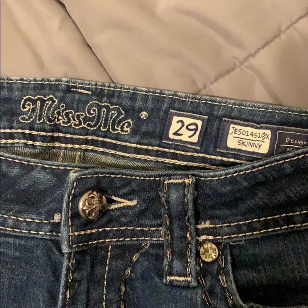 Miss Me skinny jeans size 29x35